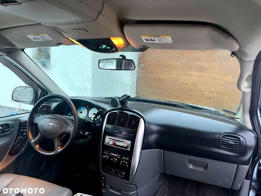 Chrysler Grand Voyager - 11