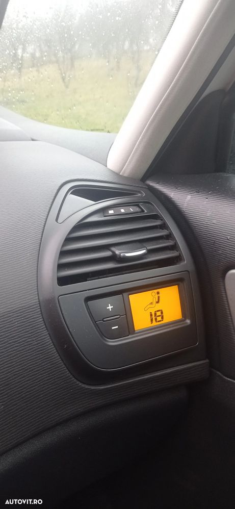 Citroën C4 Picasso 1.6 HDI FAP Tendance - 18