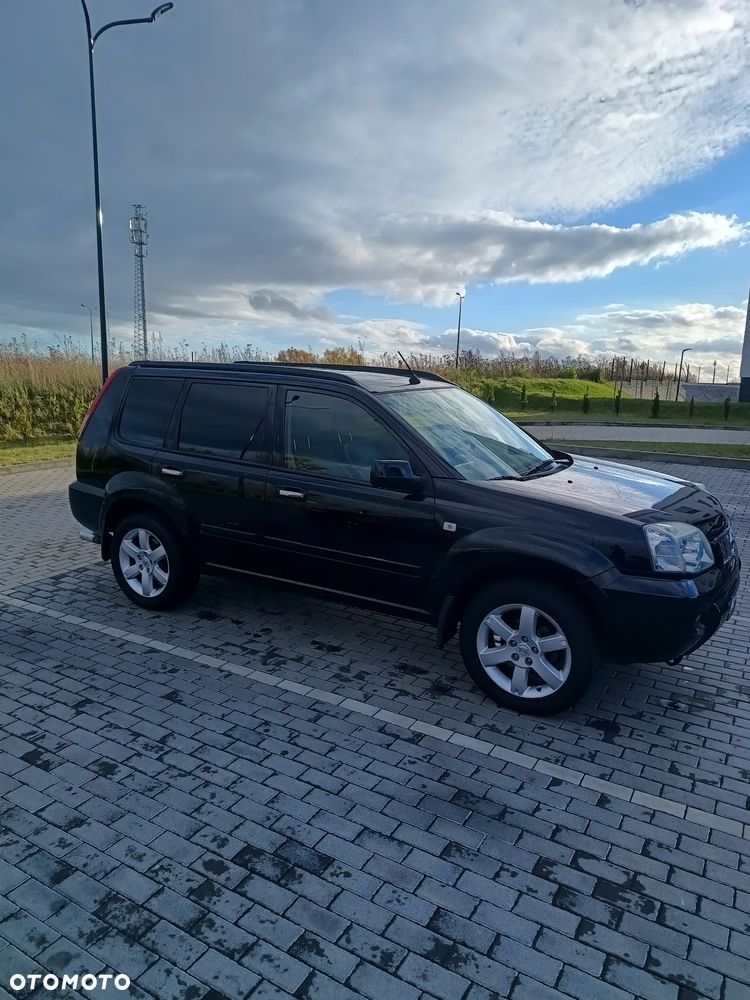 Nissan X-Trail ver-2-5-4x4-columbia - 1