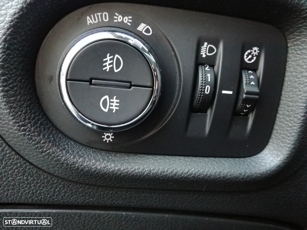 Opel Astra Sports Tourer 1.6 CDTI Ecotec 120 Anos S/S - 19