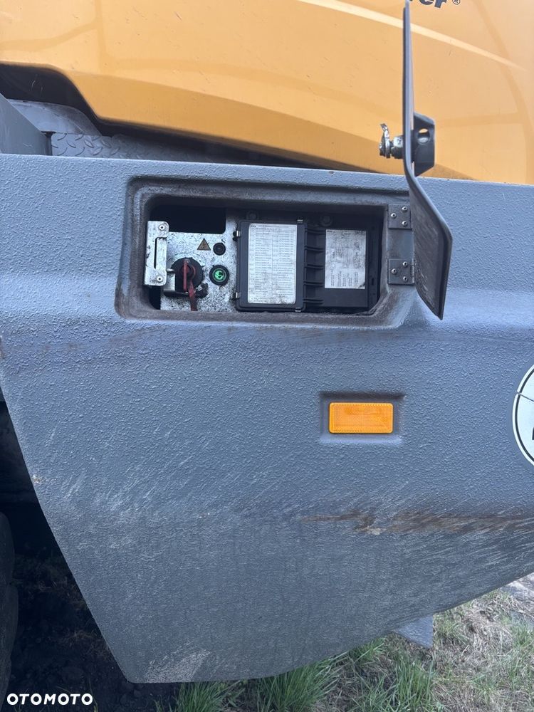 Liebherr L 580 IND Xpower - 11