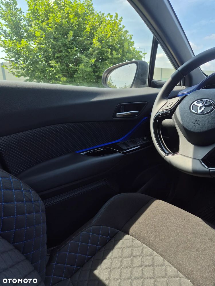 Toyota C-HR - 15
