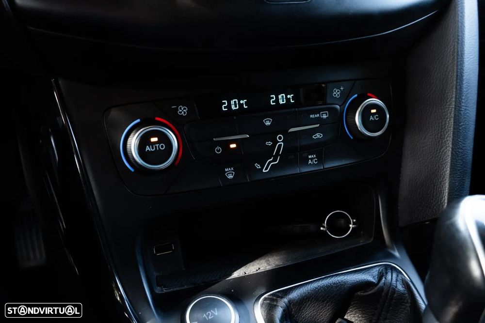 Ford Focus SW - 20