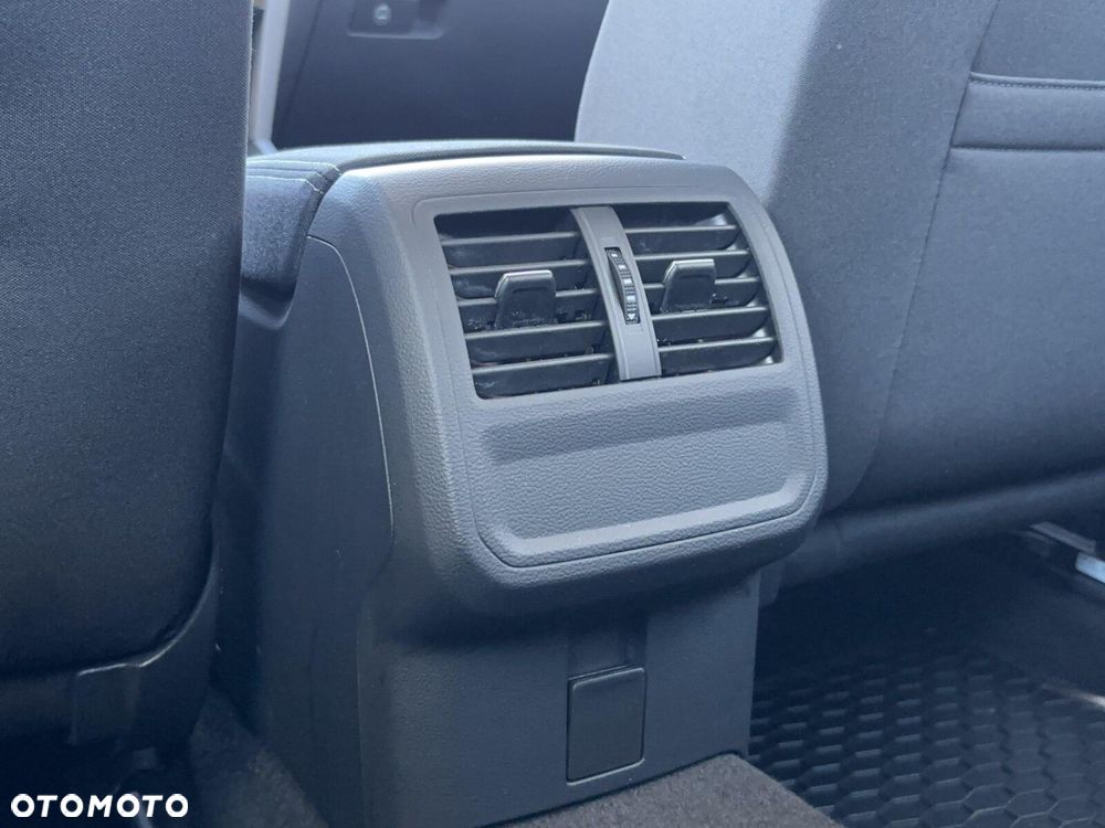 Volkswagen Passat Variant 2.0 TDI EVO Business DSG - 18