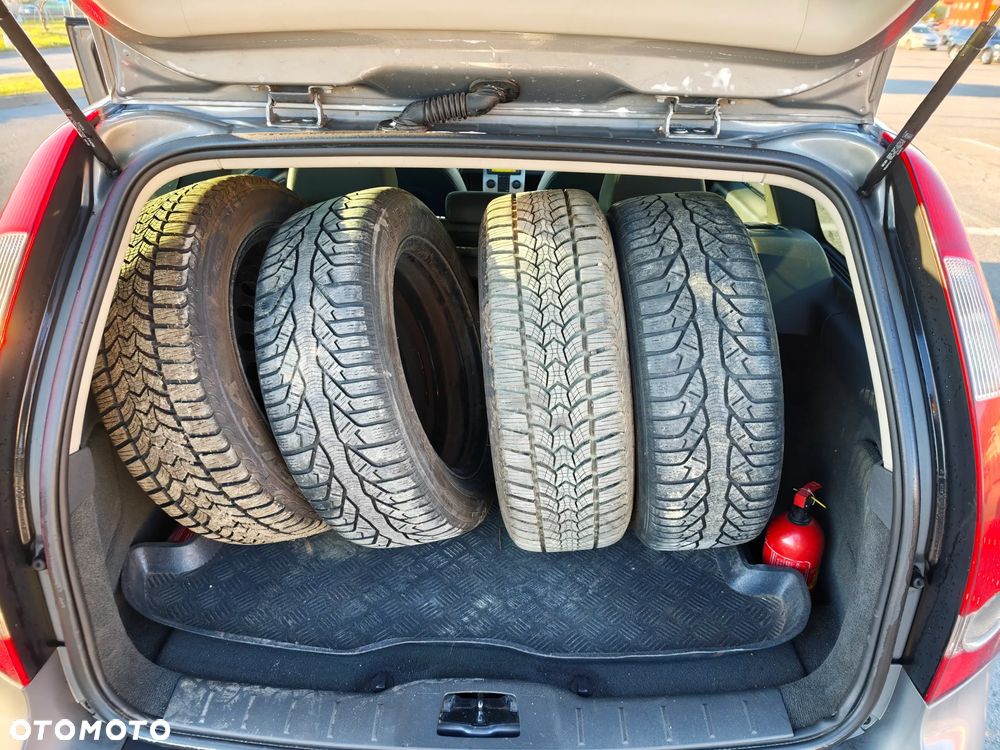 Volvo V50 2.0D DPF Kinetic - 12