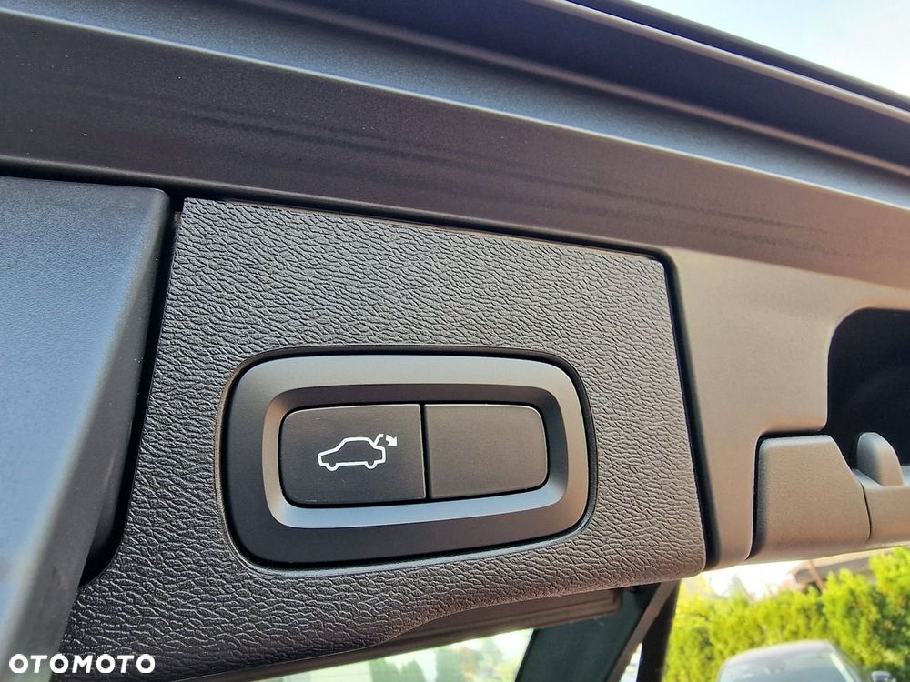 Volvo XC 60 B5 B AWD Geartronic Inscription - 22
