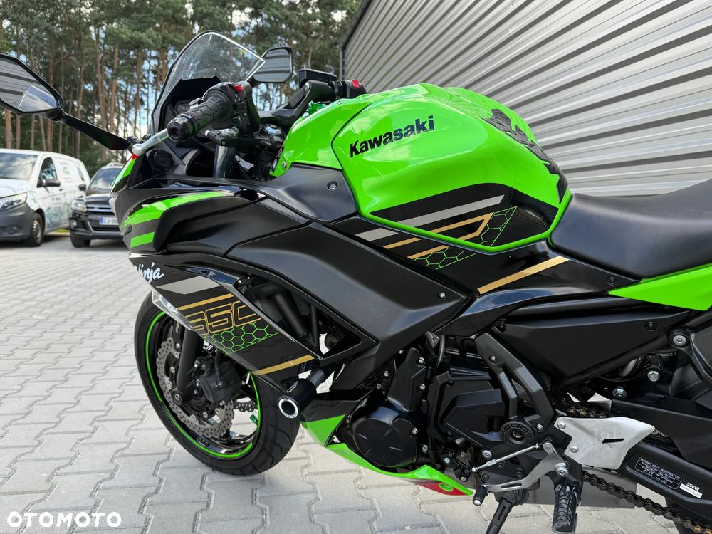 Kawasaki Ninja - 28