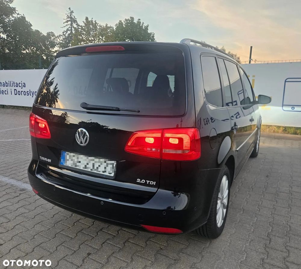 Volkswagen Touran 2.0 TDI DPF Highline - 12