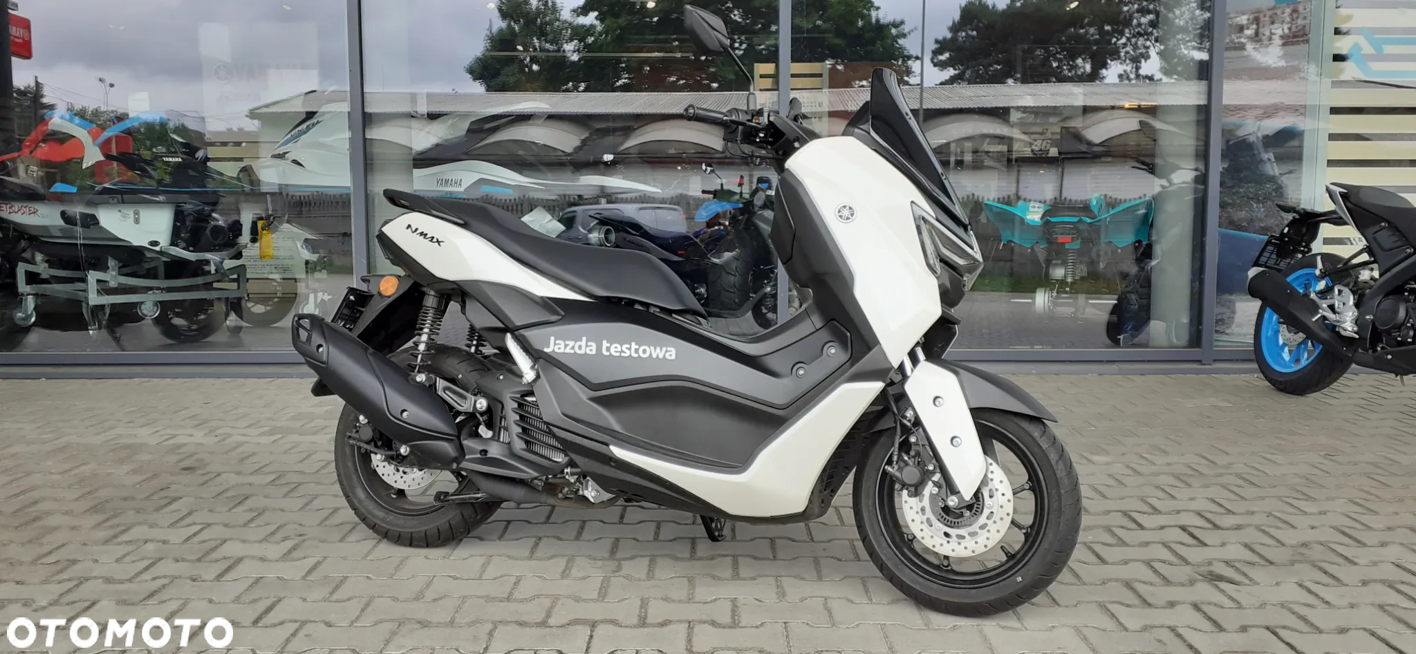 Yamaha NMAX - 4