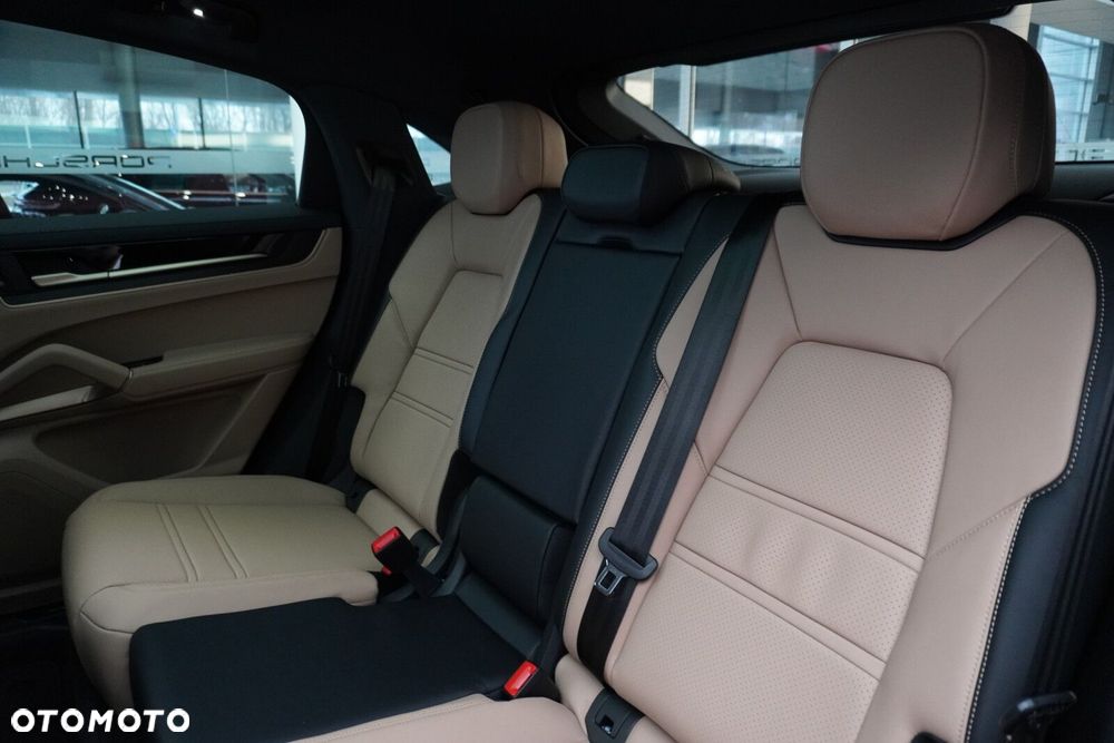 Porsche Cayenne - 31