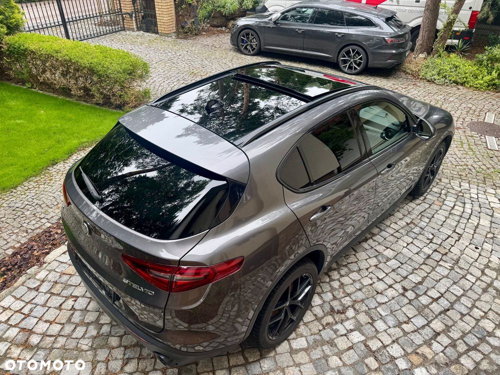 Alfa Romeo Stelvio 2.0 Turbo Veloce TI Q4 - 12