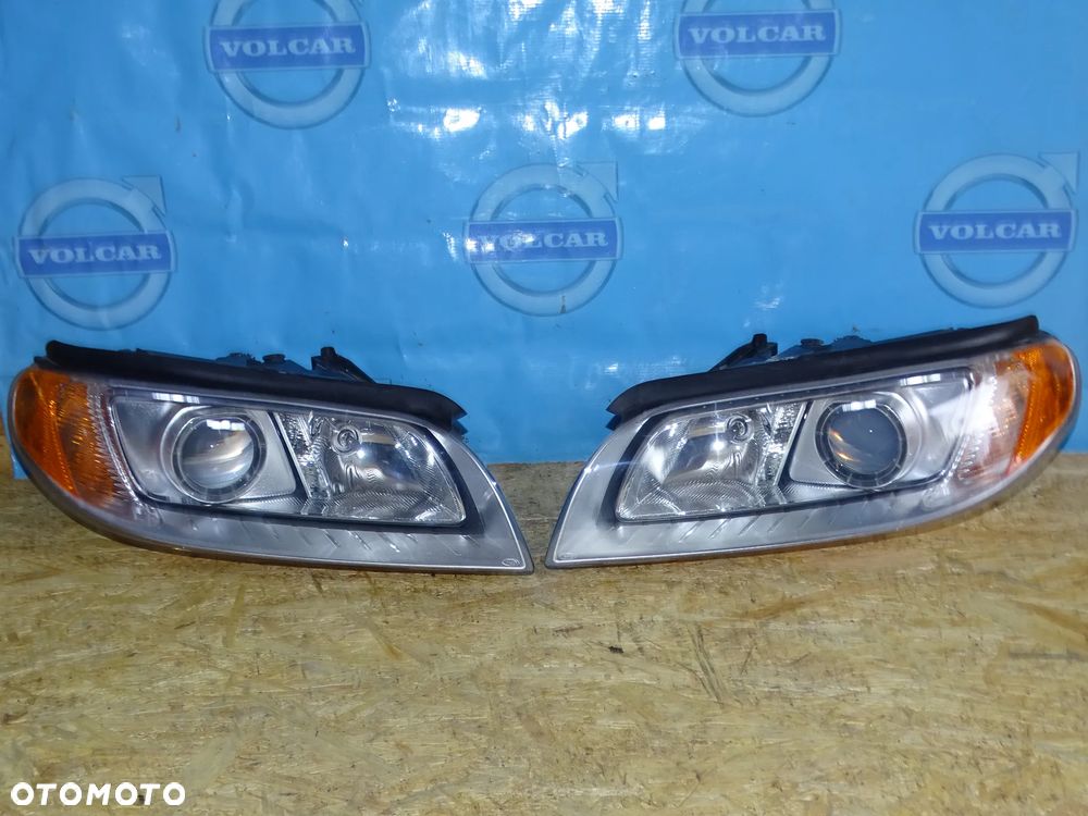 LAMPA PRAWA LEWA VOLVO V70, S80 XENON EUROPA 2007-2013 - 1