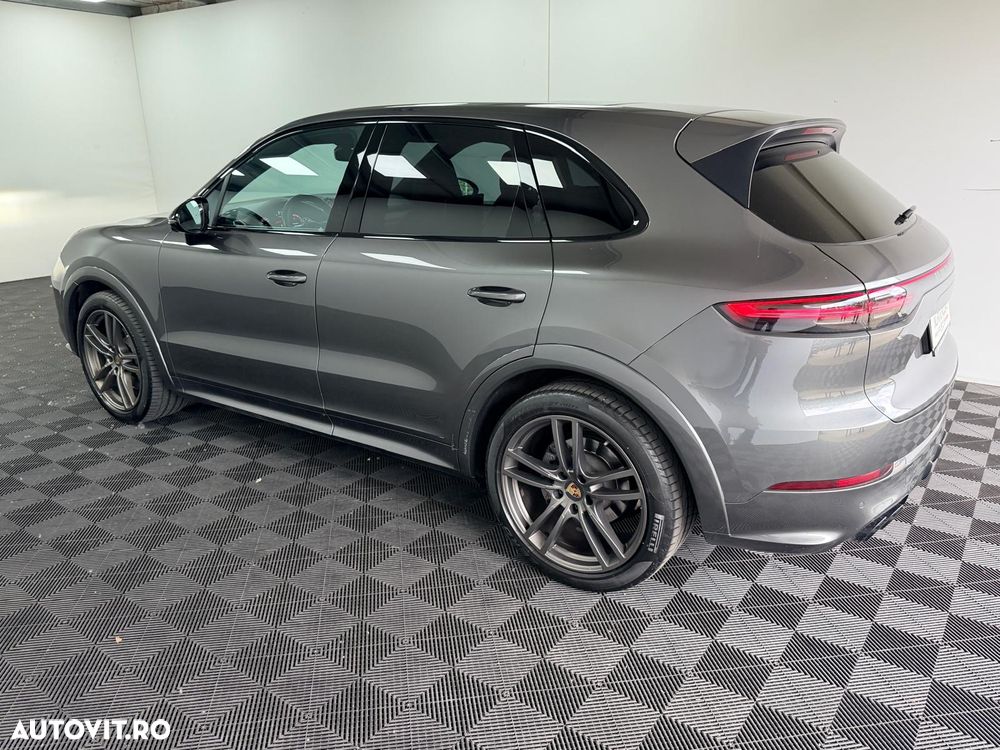 Porsche Cayenne S - 14
