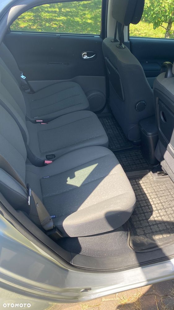 Renault Scenic 1.6 16V Family - 6