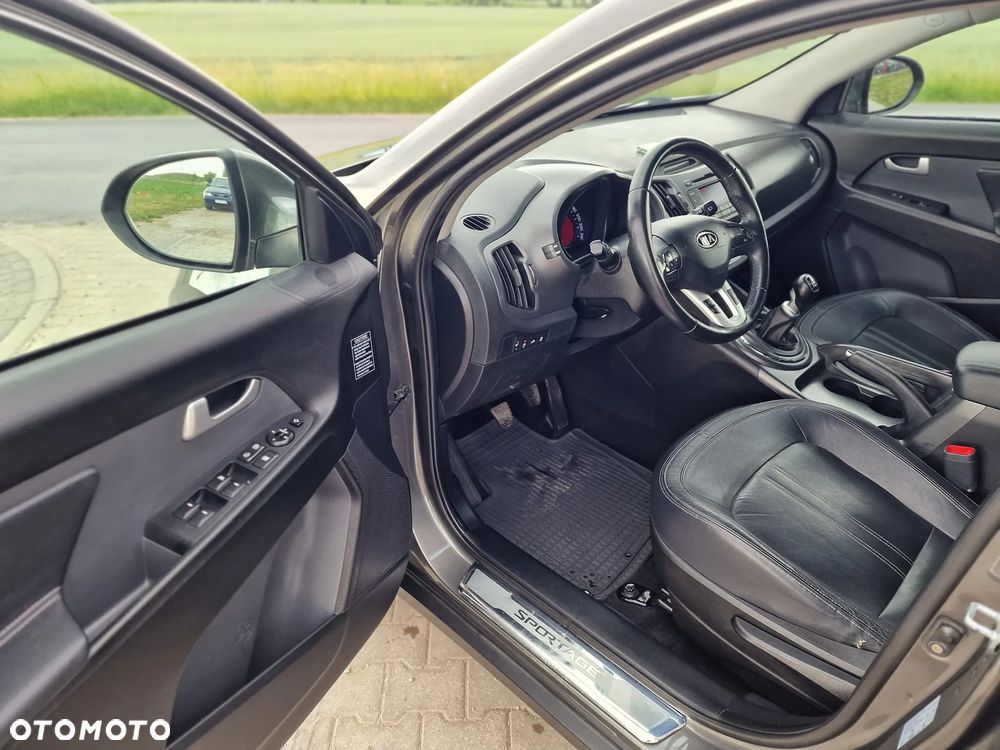 Kia Sportage 1.7 CRDI 2WD ISG Dream-Team Edition - 18