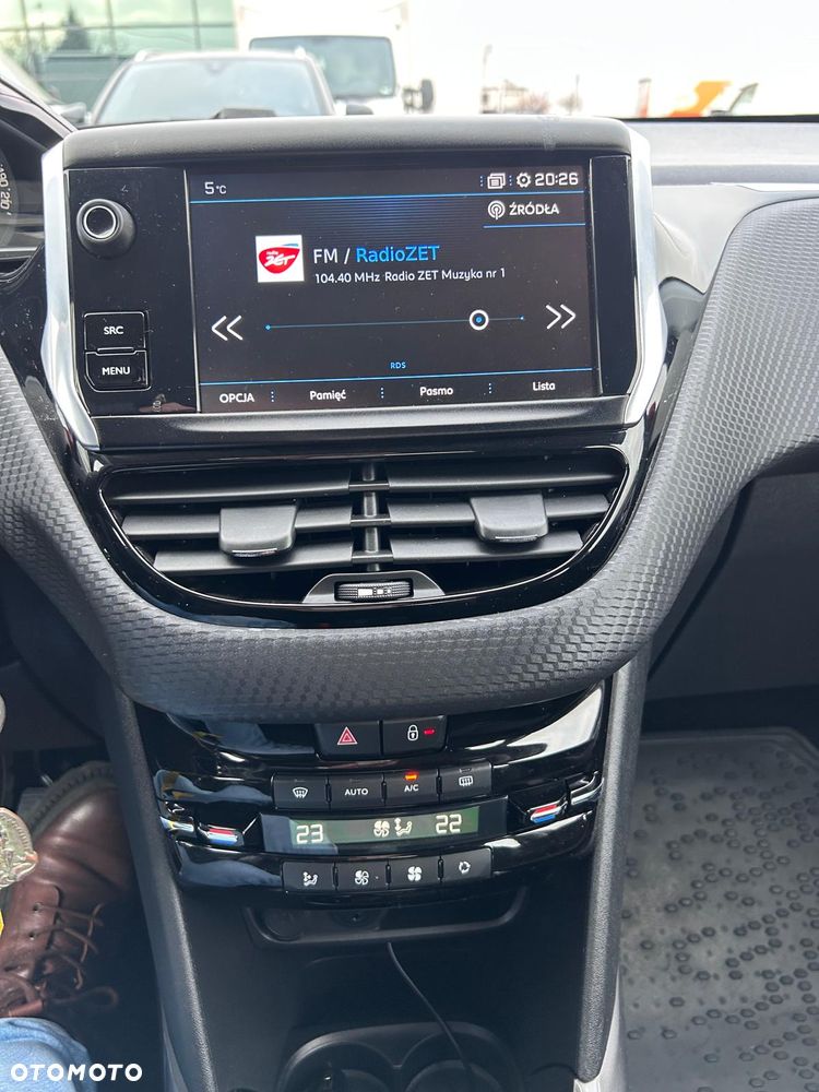 Peugeot 2008 1.2 Pure Tech Style - 14