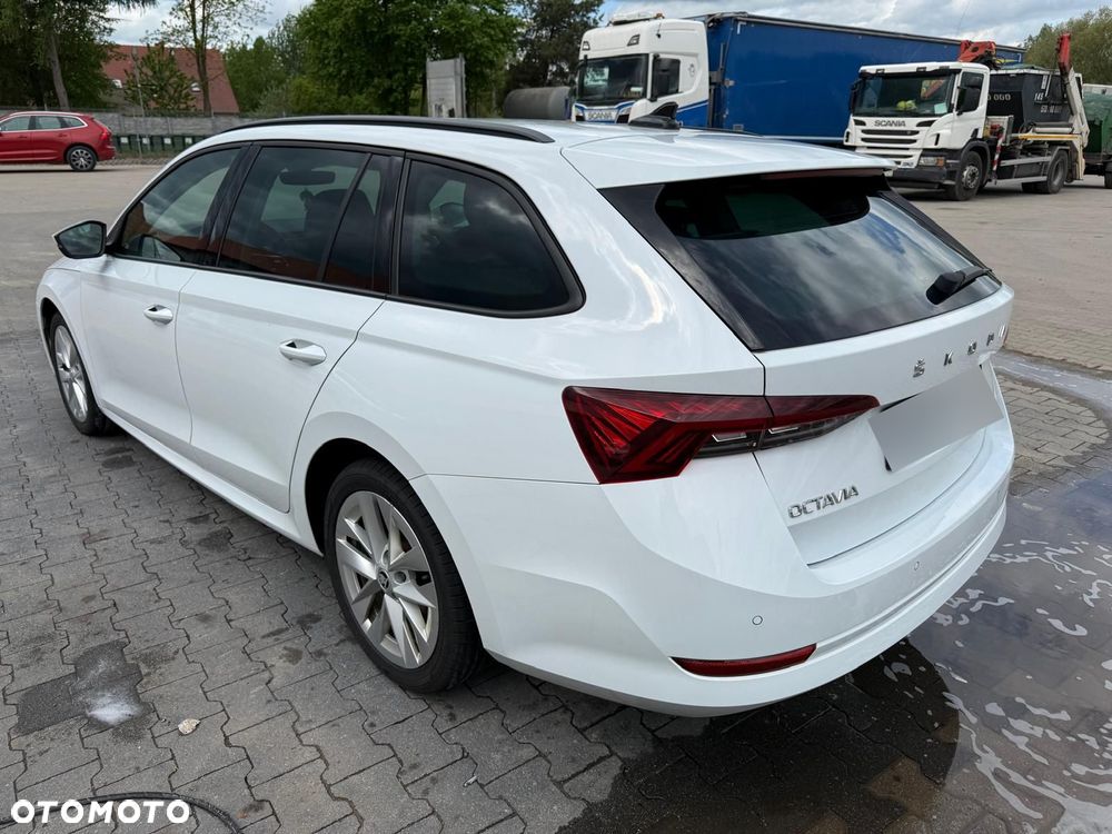 Skoda Octavia 2.0 TDI Drive DSG - 3