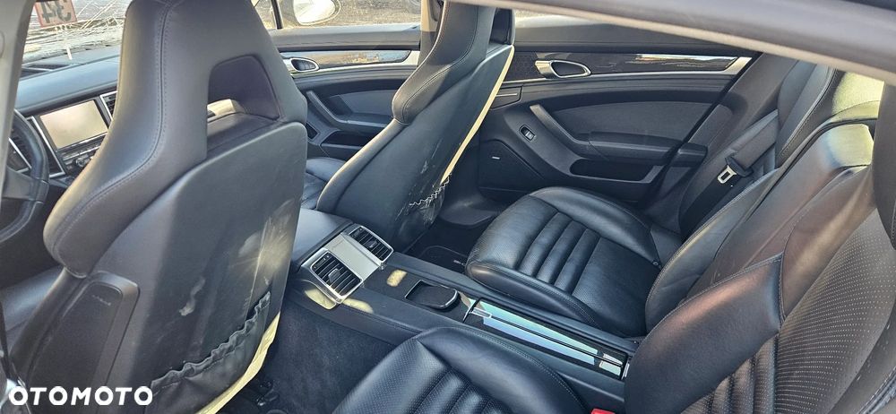 Porsche Panamera - 11