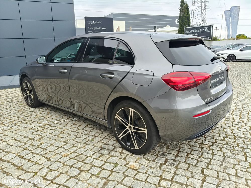 Mercedes-Benz A 250 e - 15