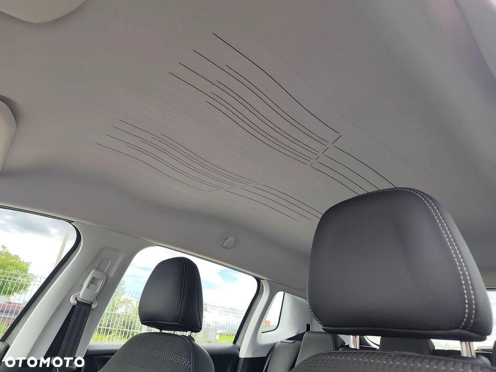 Peugeot 2008 1.2 Pure Tech Allure S&S - 19