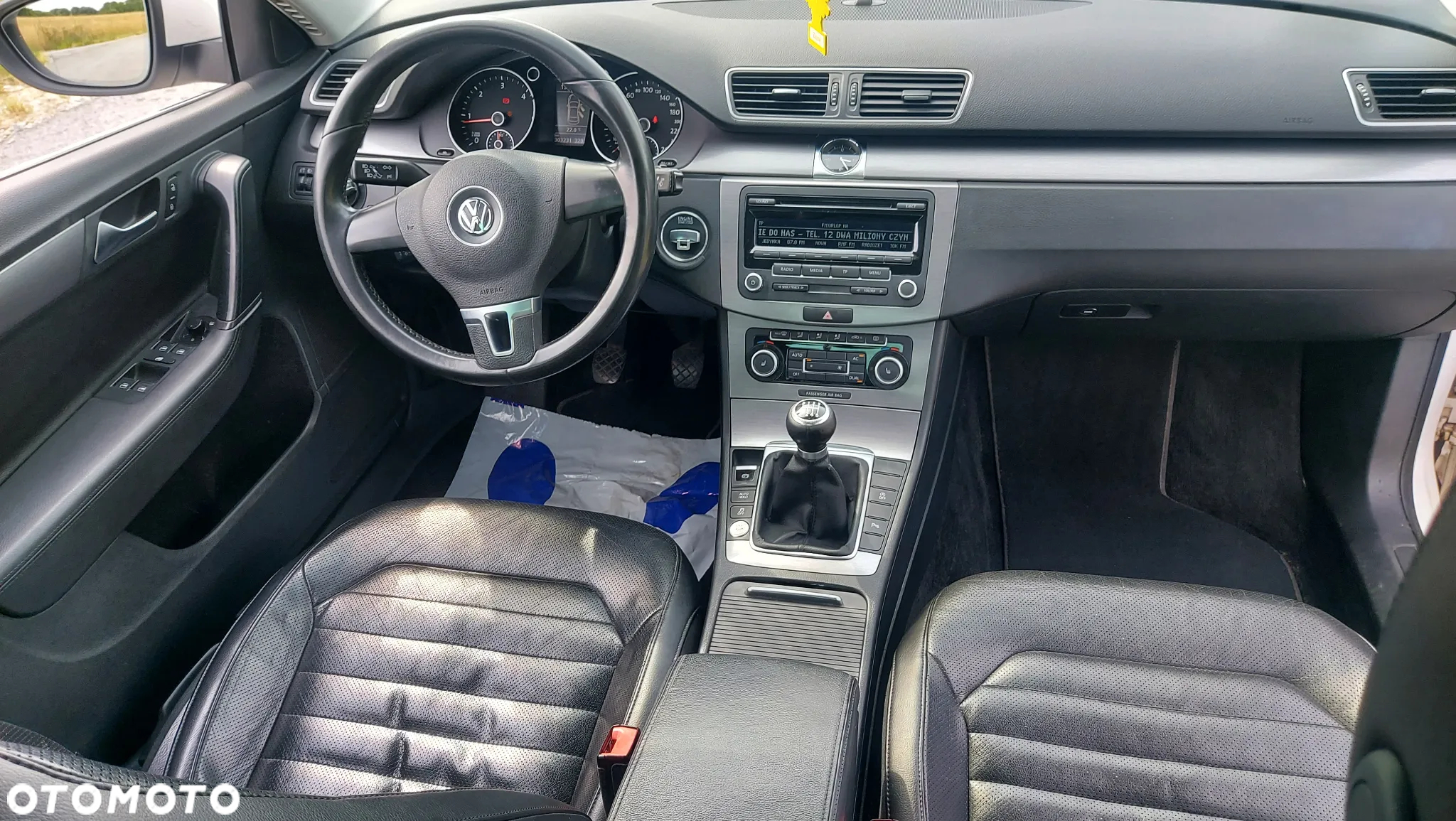 Volkswagen Passat 1.6 TDI DPF BlueMot Highline - 10