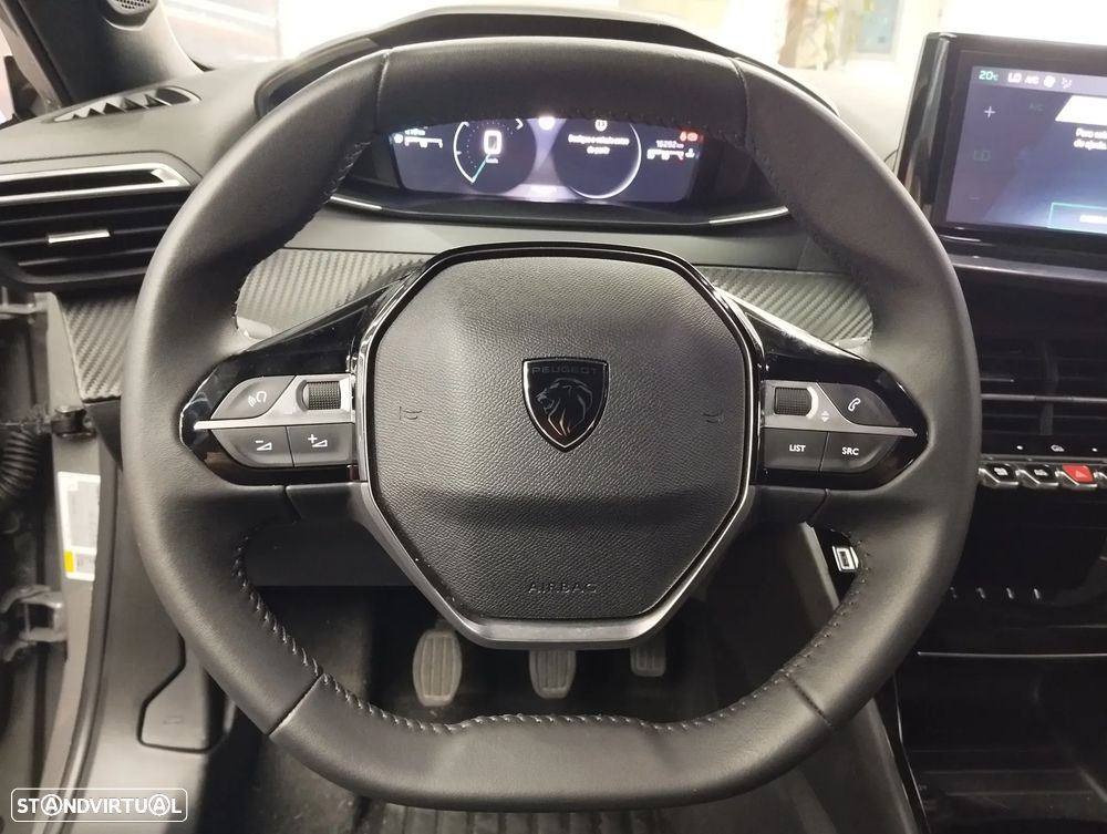 Peugeot 2008 1.2 PureTech Allure - 21