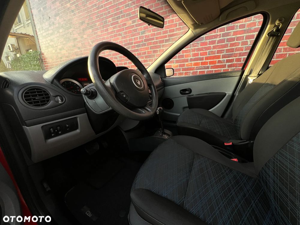 Renault Clio - 7