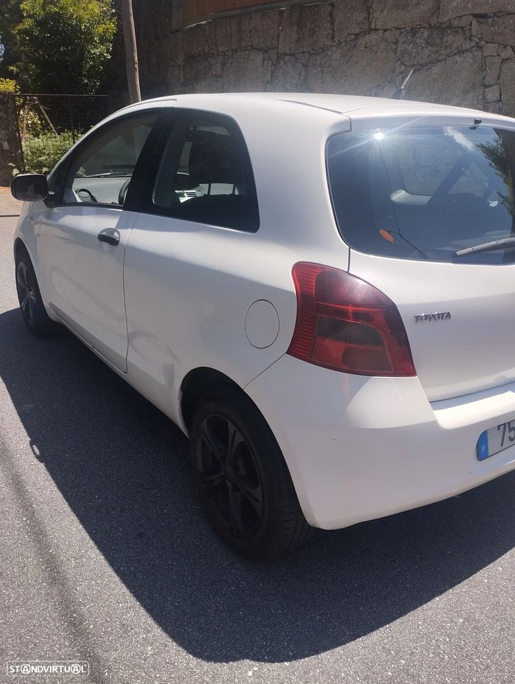 Toyota Yaris 1.4 D-4D - 9