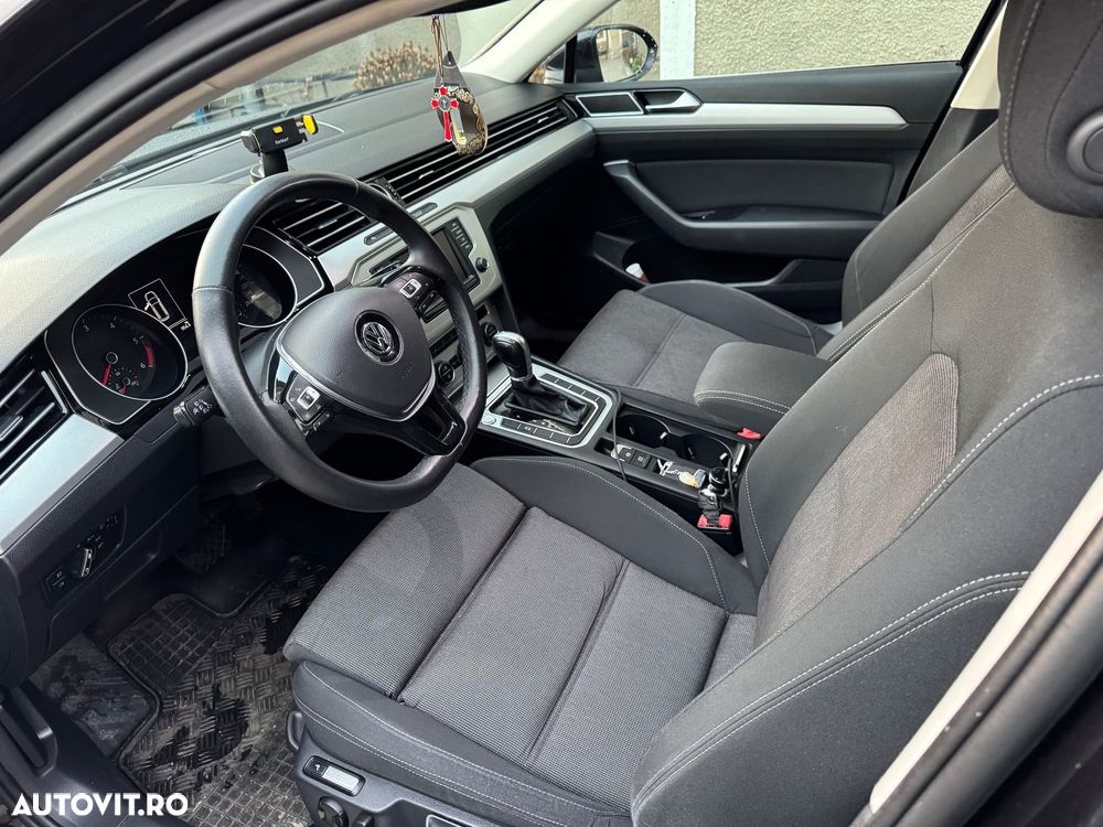 Volkswagen Passat - 9