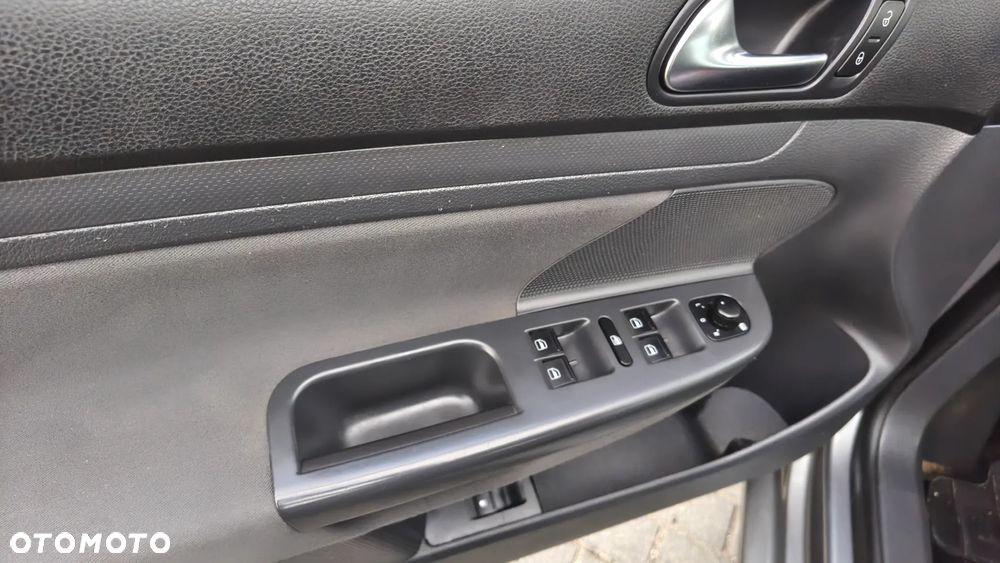 Volkswagen Golf 1.6 United - 18