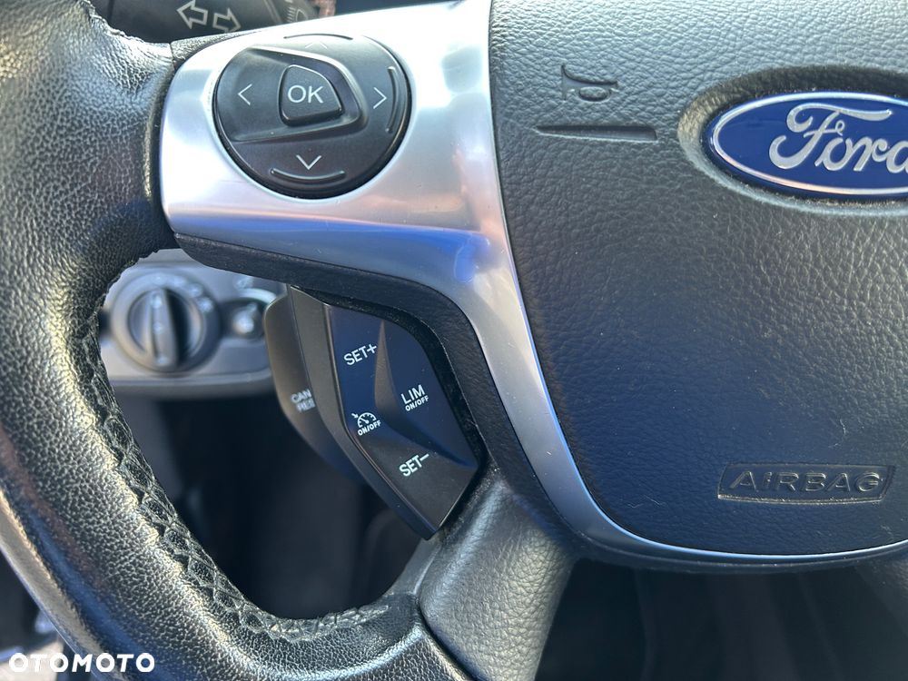 Ford Kuga 2.0 TDCi 2x4 Titanium - 23