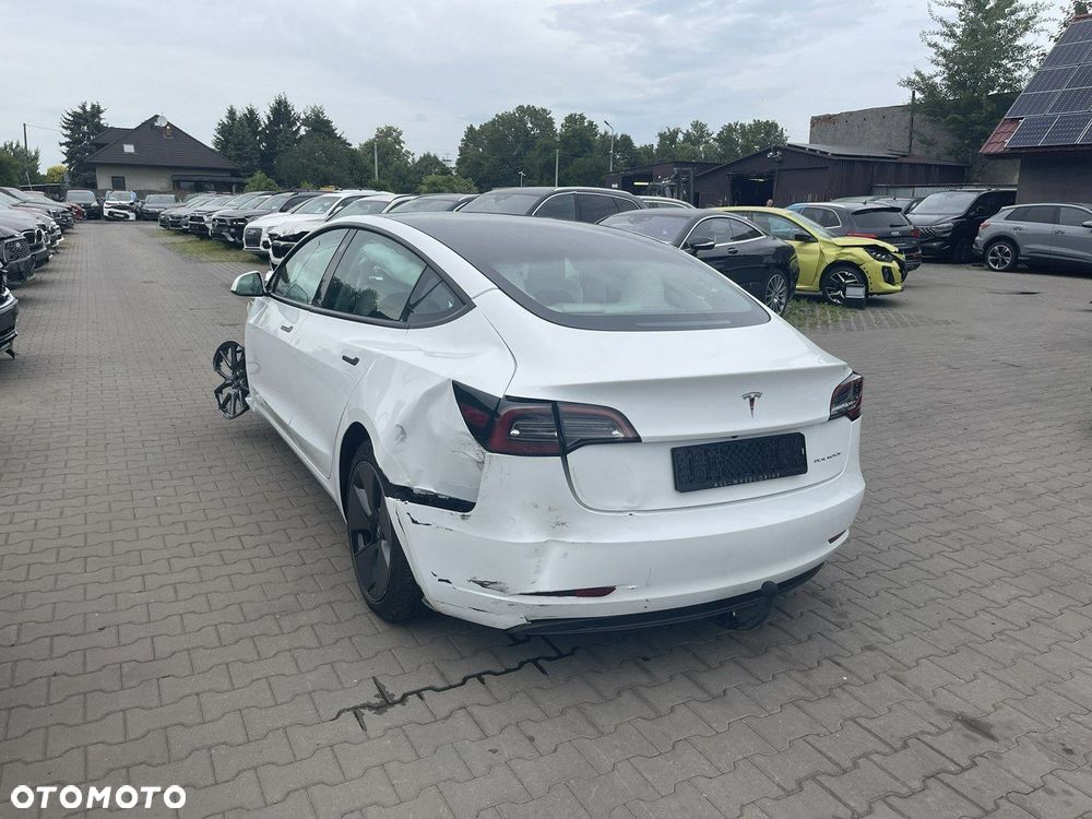 Tesla Model 3 - 2