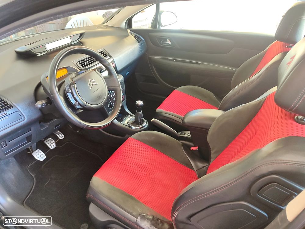 Citroën C4 1.6 HDi 110 by Loeb - 7
