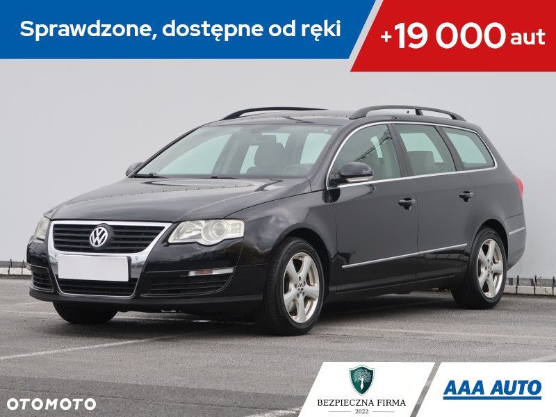 Volkswagen Passat - 1