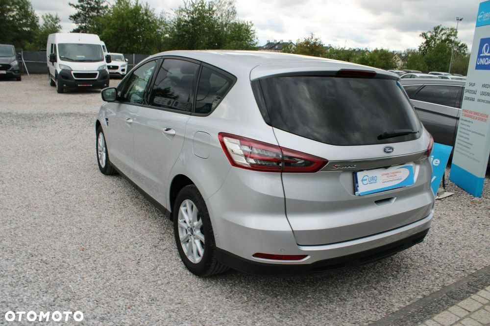 Ford S-Max - 9