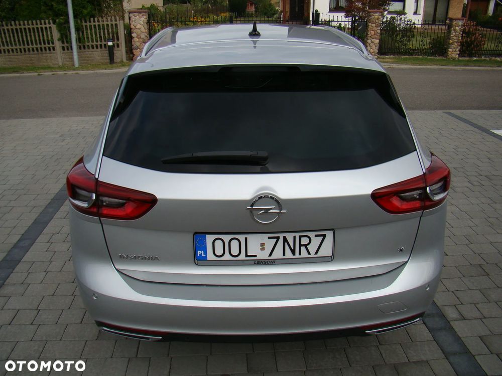 Opel Insignia Sports Tourer 2.0 BiTurbo Diesel 4x4 Innovation - 10