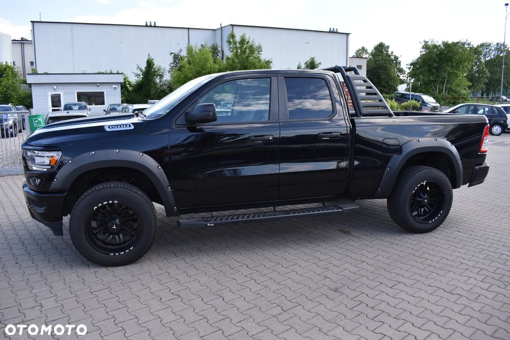 Dodge RAM - 8