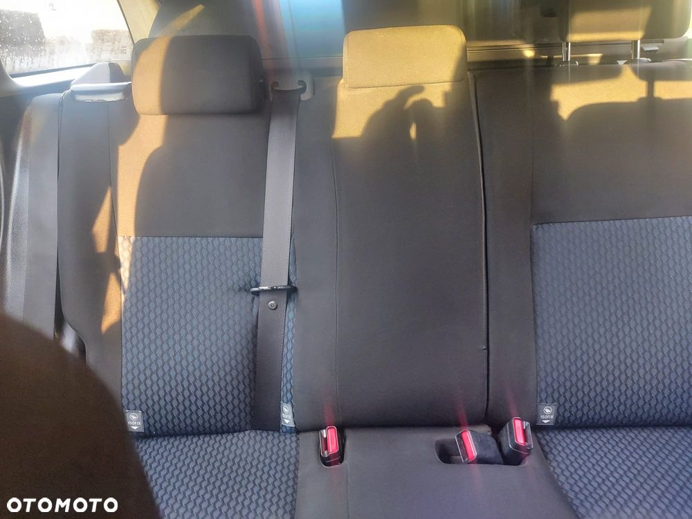 Toyota Auris 1.4 D-4D Design Edition - 20