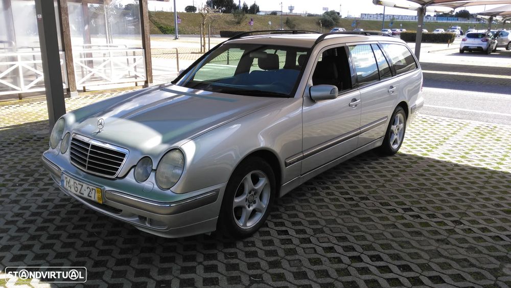 Mercedes-Benz E 220 CDi Elegance Aut. - 1