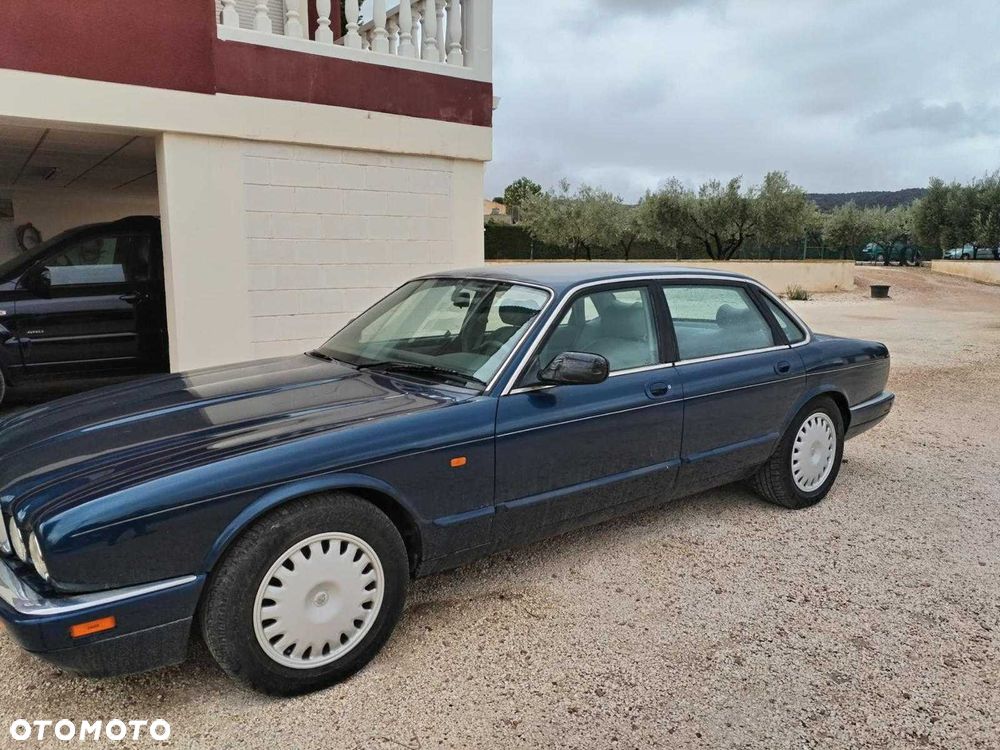 Jaguar XJ - 2