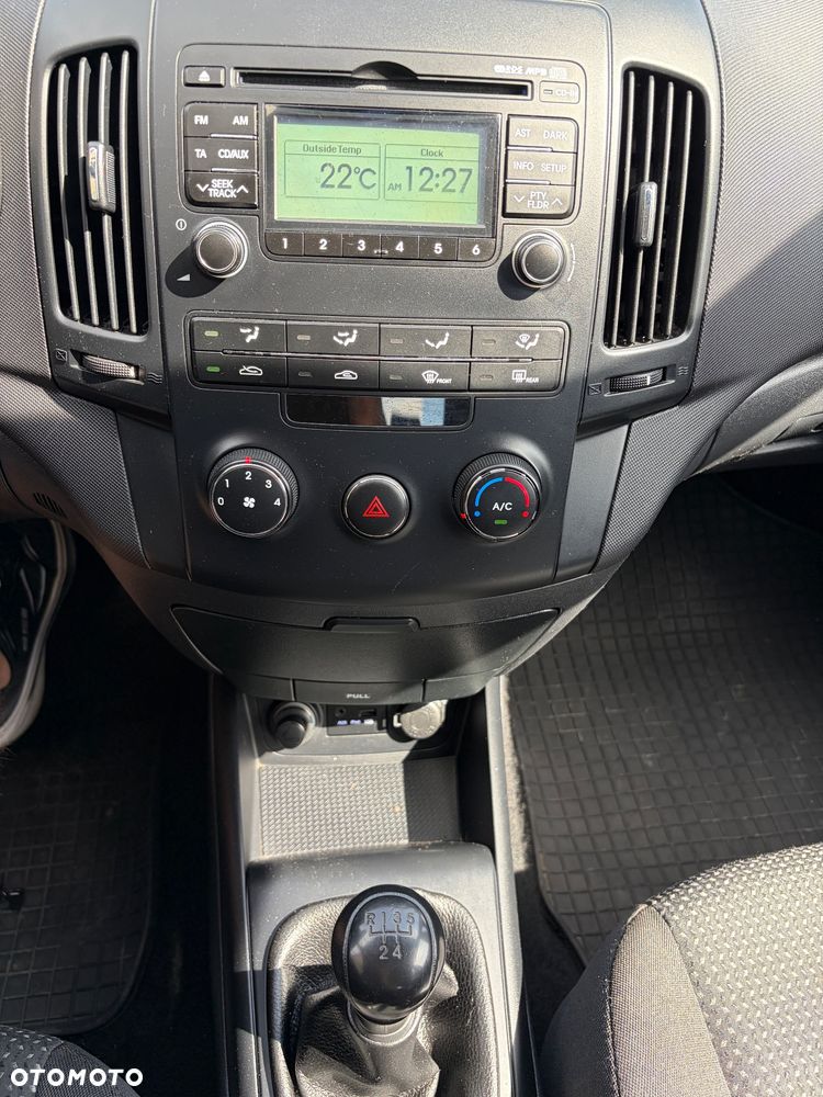 Hyundai i30 i30cw 1.4 blue Comfort - 18