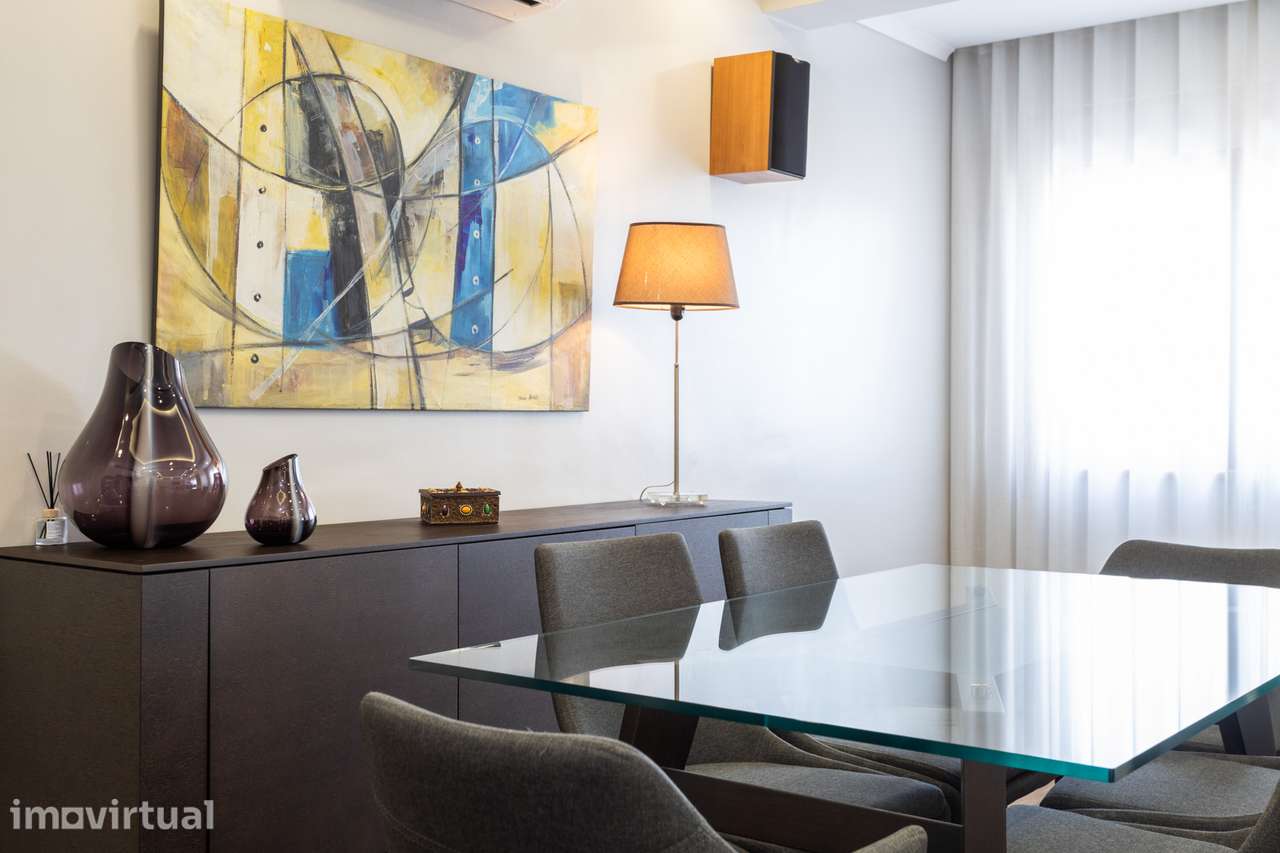 T4 Convertido em T3 Totalmente Remodelado | 135 m² | Oeiras - Grande imagem: 3/37