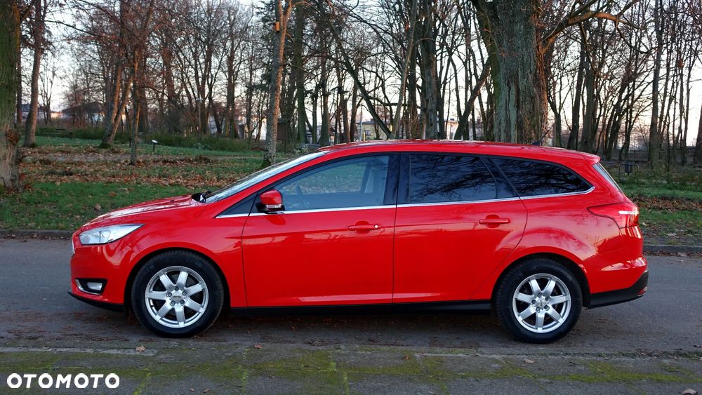 Ford Focus SW - 25