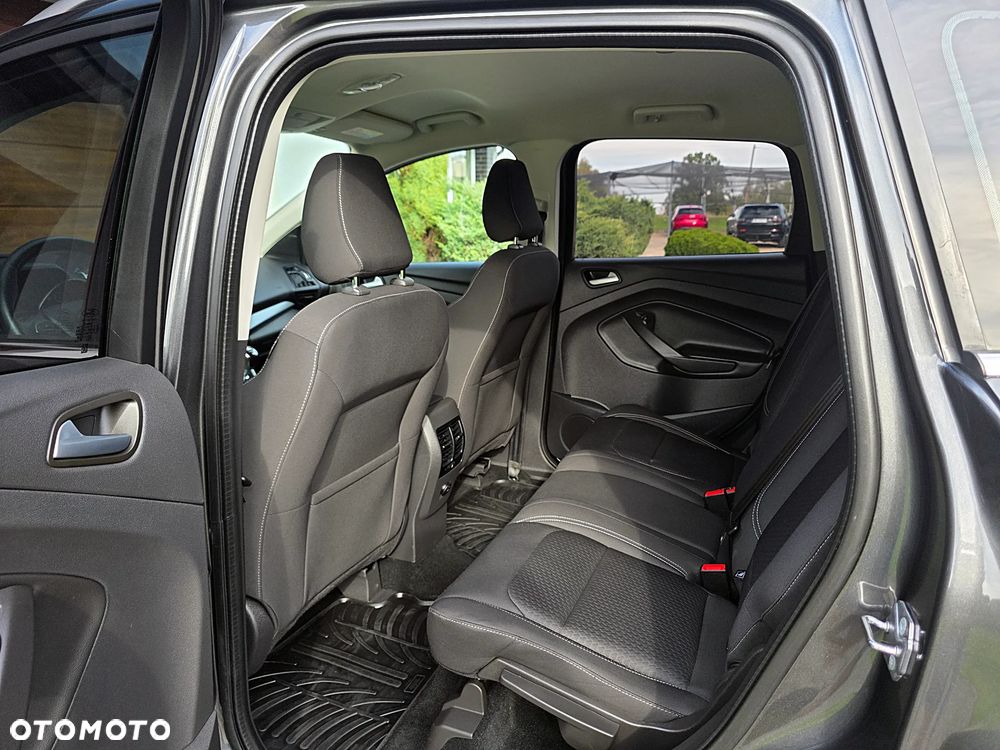 Ford Kuga 1.5 EcoBoost 2x4 Titanium - 22