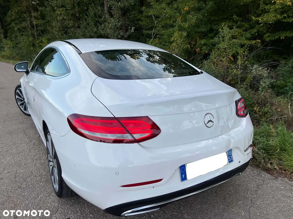 Mercedes-Benz Klasa C 180 Edition - 40