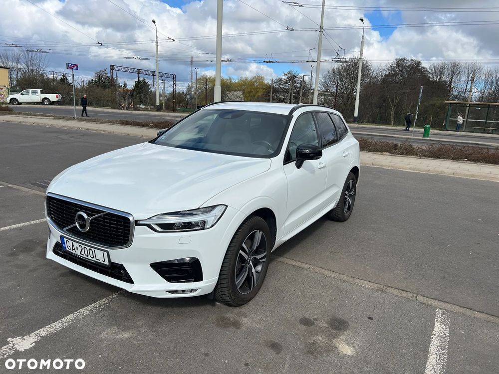 Volvo XC 60 T5 AWD R-Design - 3