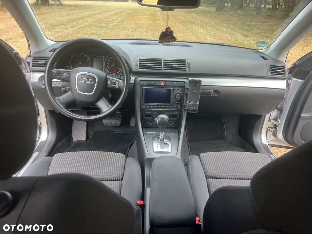 Audi A4 Limousine - 24