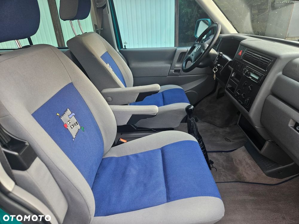 Volkswagen Multivan - 9
