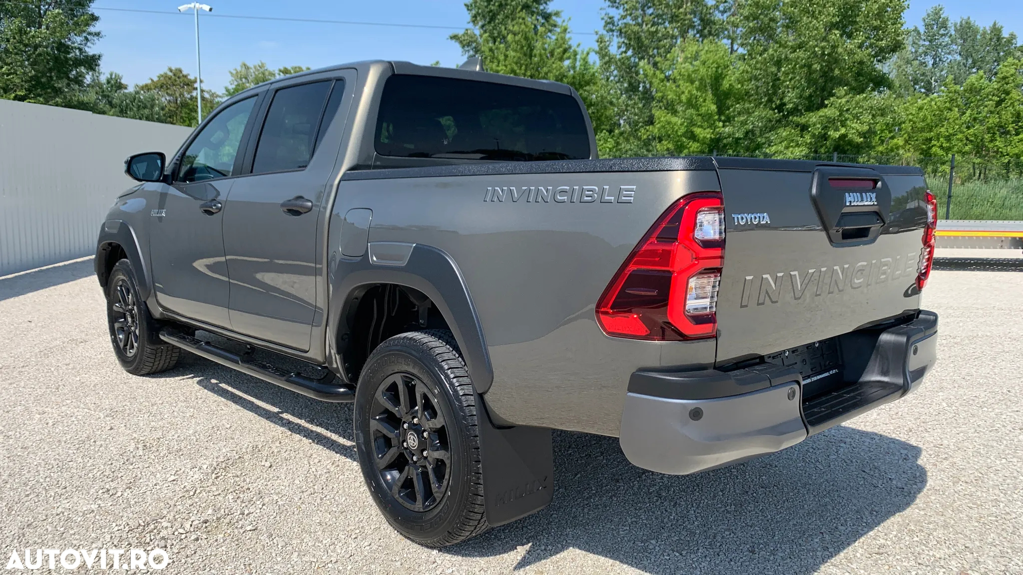 Toyota Hilux 2.8D 204CP 4x4 Double Cab AT MHEV Invincible Color Edition (3E5) - 7