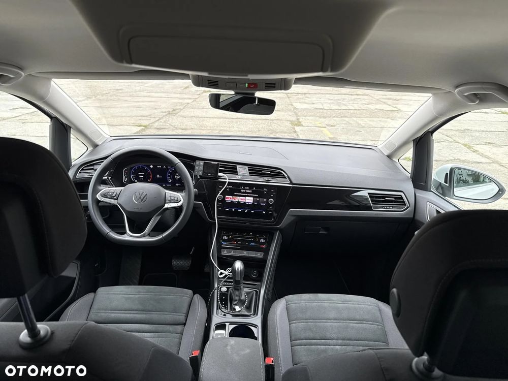 Volkswagen Touran - 9